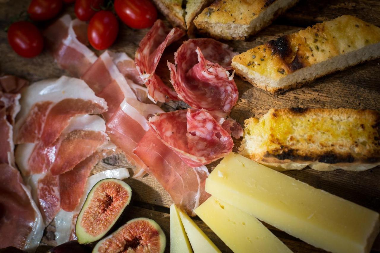 Locanda Dell'Oleificio Mezzane di Sotto Kültér fotó