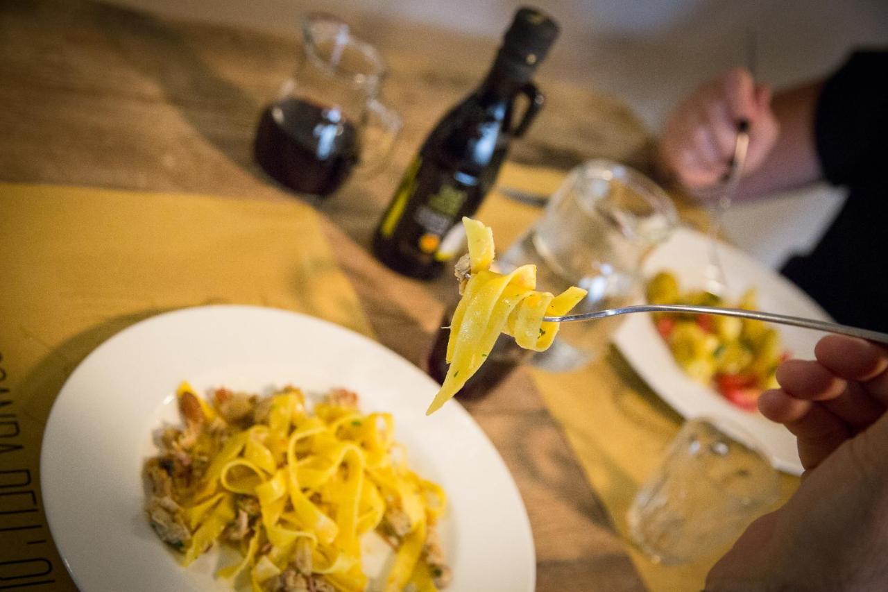 Locanda Dell'Oleificio Mezzane di Sotto Kültér fotó