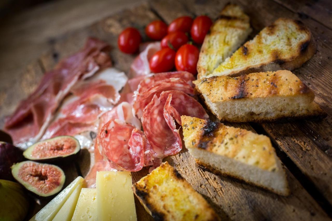 Locanda Dell'Oleificio Mezzane di Sotto Kültér fotó